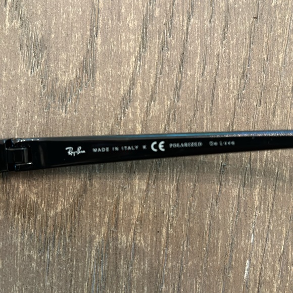 Ray Ban RB2027 PREDATOR 2 Sunglasses Color:Black/Dark Grey Polarized Code:601/W1 - Picture 5 of 6